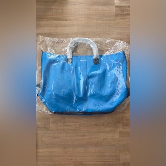 ✨ NEW WITH TAGS ✨ cincha the expandable tote in cerulean - Picture 11 of 13